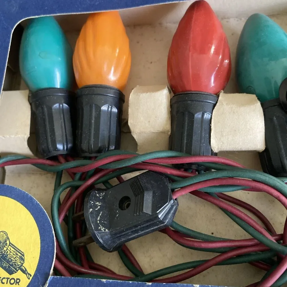 Vintage 2 Wire Christmas Tree Light Strand C-9 Sears-Roebuck Original Box